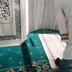 Tubibu 100x Einweg Gebetsteppich auf Rolle (50x120 cm) – Wasserabweisende Unterseite – Professionelle Lösung für Moschee, Reise, Hotel & Gäste – Praktische Perforation