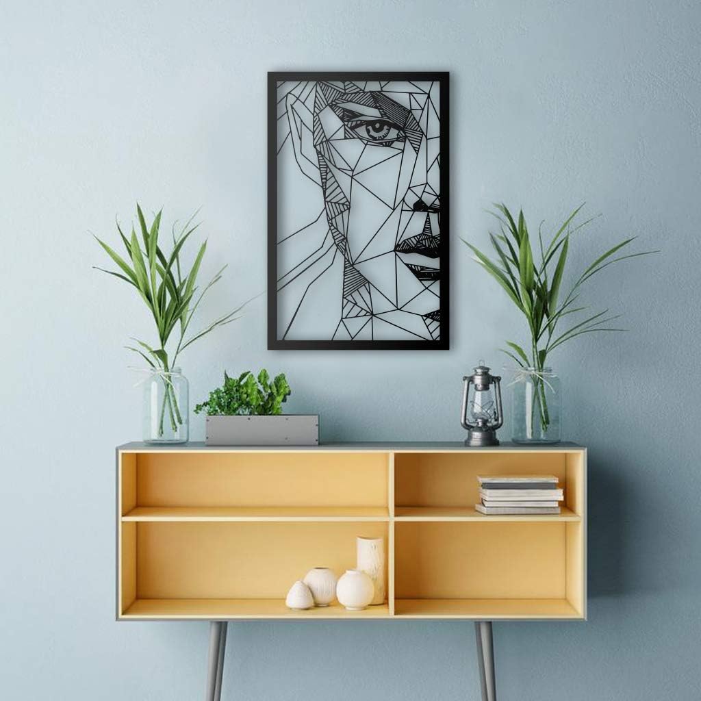 Frauengesicht gerahmt, Hochformat – Metall-Wandkunst, ca. 40 × 60 cm
