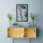 Frauengesicht gerahmt, Hochformat – Metall-Wandkunst, ca. 40 × 60 cm