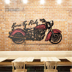 Born to Ride Motorrad Metall-Wandkunst in Rot und Schwarz an der Wand
