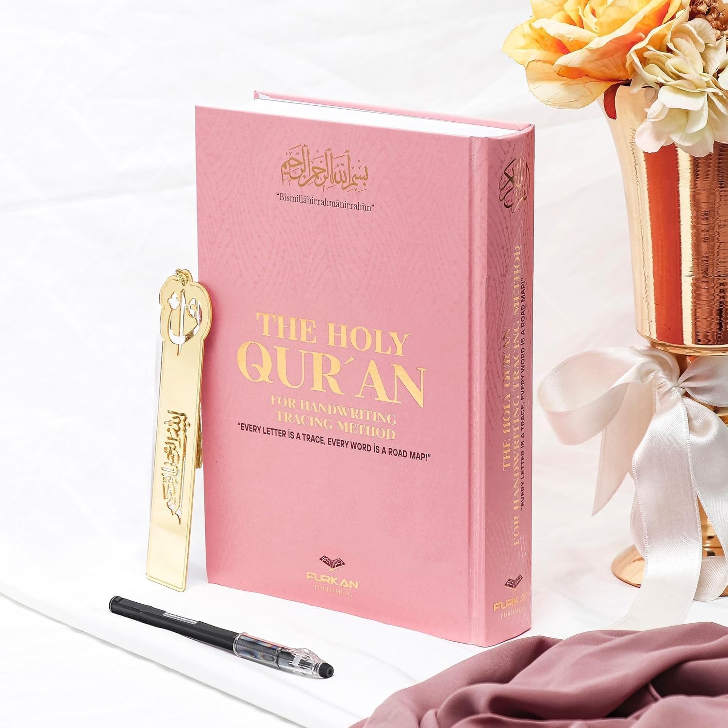 Schattierter Qur’an Zum Nachzeichnen– Mit dem Stift beschreibbarer Mittelgroßer Mushaf | Vollständiger Nachzieh-Qur’an 17x24 CM (Pink)
