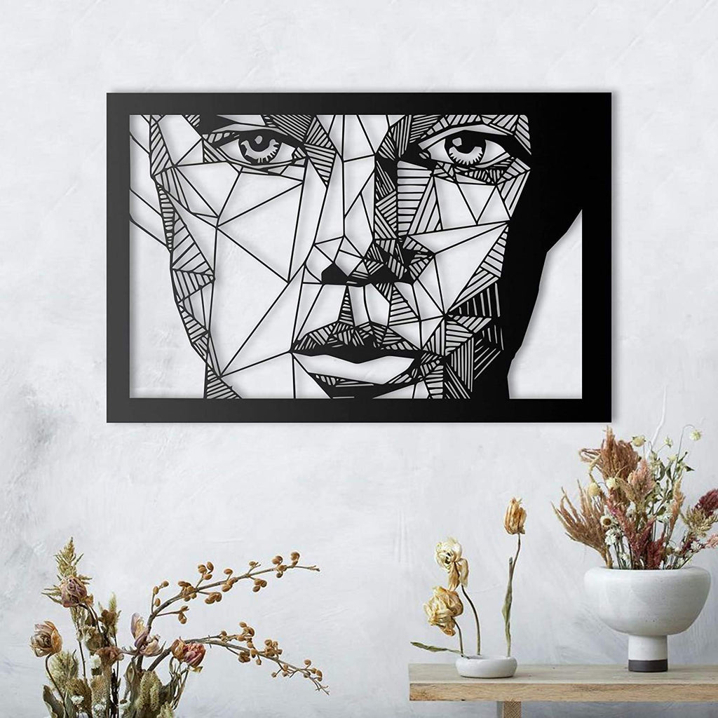 Frauengesicht gerahmt, Querformat – Metall-Wandkunst, ca. 60 × 40 cm