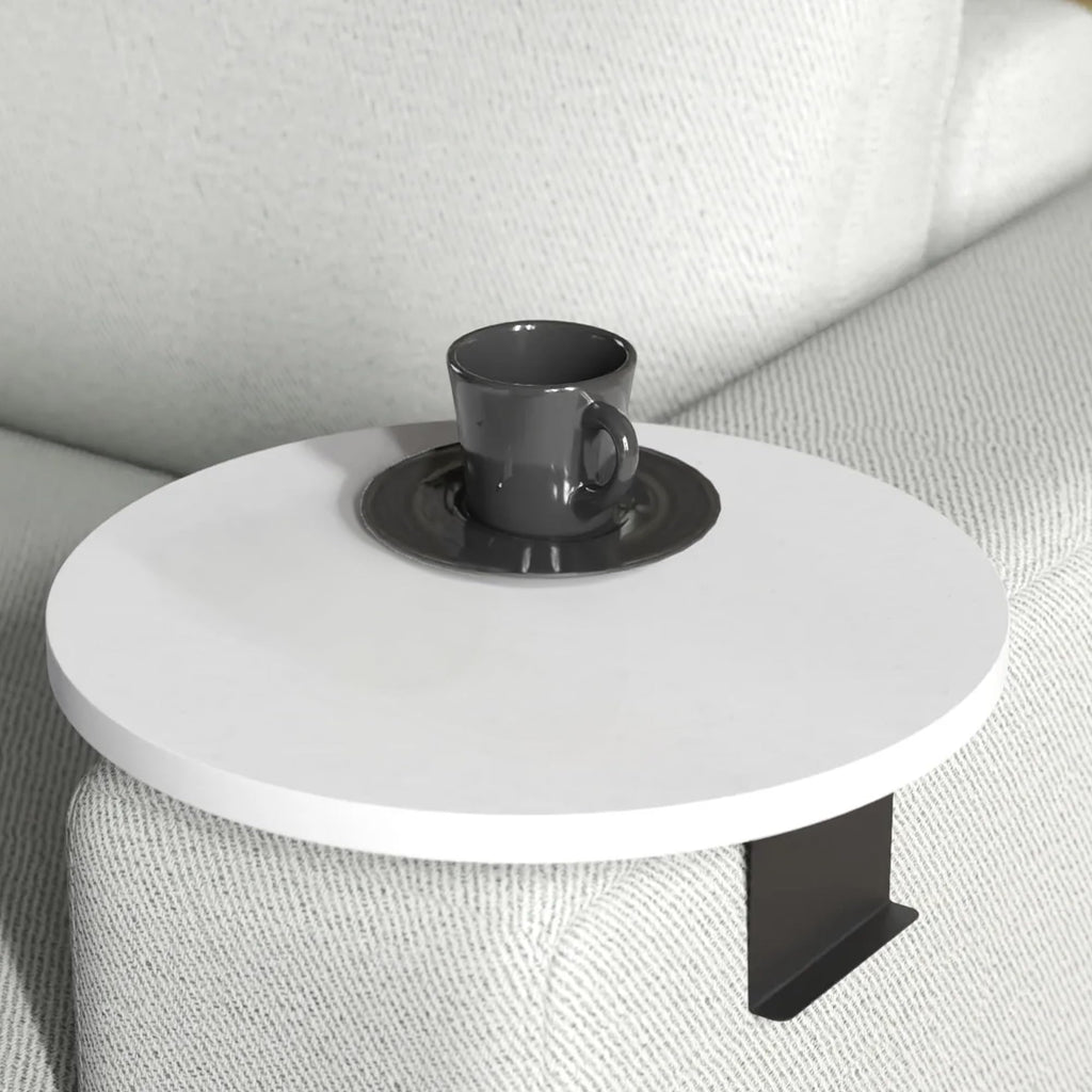 Couch-Tablett für Armlehnen, Verstellbares Sofa-Tablett mit Getränkehalter, Spezielles Design mit Praktischer Metallhalterung, Ablage für Sitzgarnitur, Durchmesser ⌀ 35 cm (1, Brown)