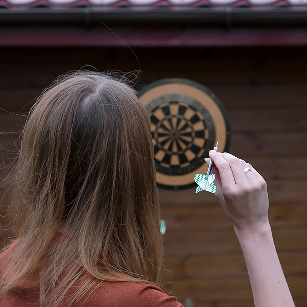 Dart – Wandspielbrett aus Metall, zum Aufhängen