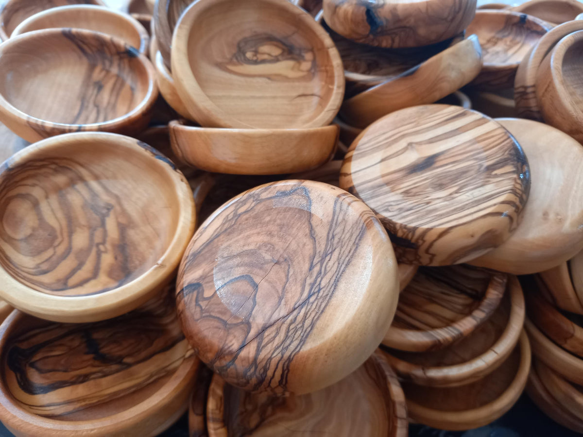 Tubibu Mini-Schalen aus Olivenholz, handgefertigte Schüsseln, handgefertigte Mini-Schalen aus Holz (verformt)