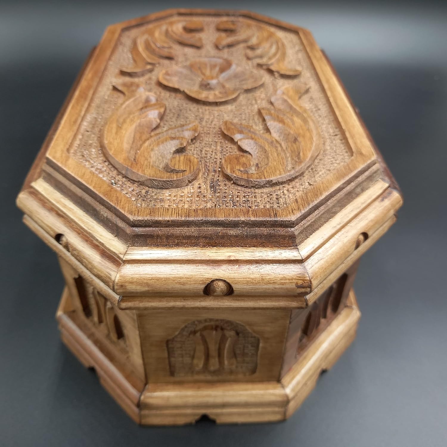 Walnut Treasure Secret Magic Box Handgefertigte einzigartige Schmuckschatulle mit verstecktem Knopf