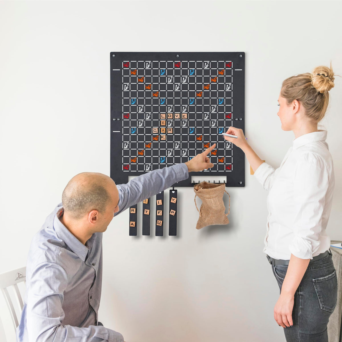 TUBİBU Wandspiele von TUBIBU. Scrabble Metal
