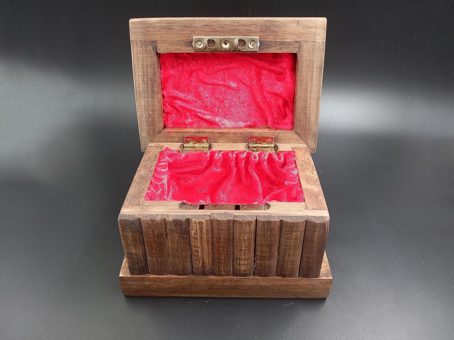 Walnut Treasure Secret Magic Box Handgefertigte einzigartige Schmuckschatulle mit verstecktem Schlüssel (klein)