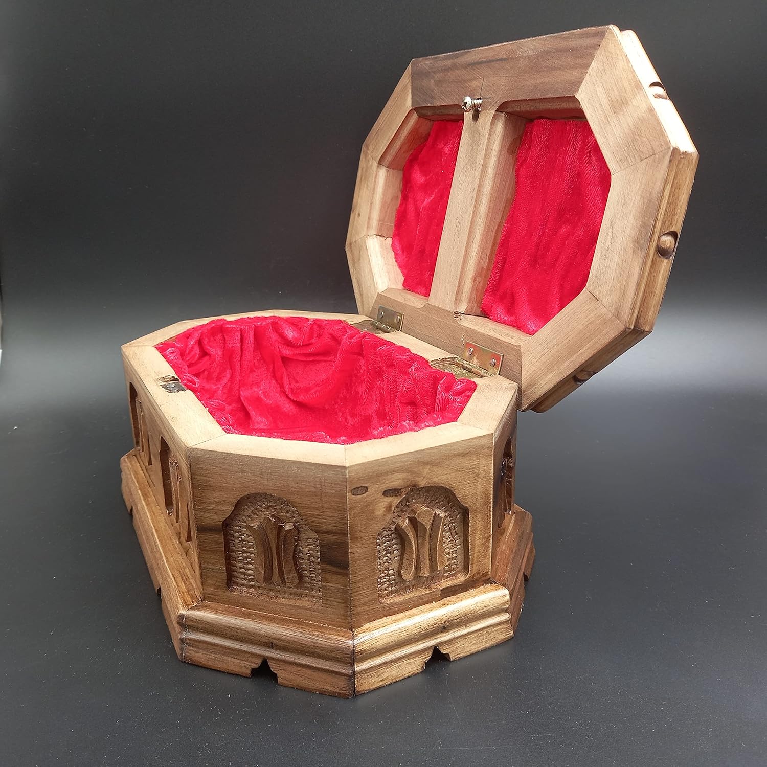 Walnut Treasure Secret Magic Box Handgefertigte einzigartige Schmuckschatulle mit verstecktem Knopf